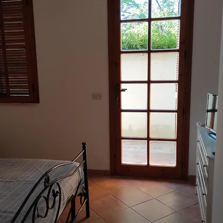La Padula *